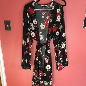 Boohoo Plus Floral Kimono